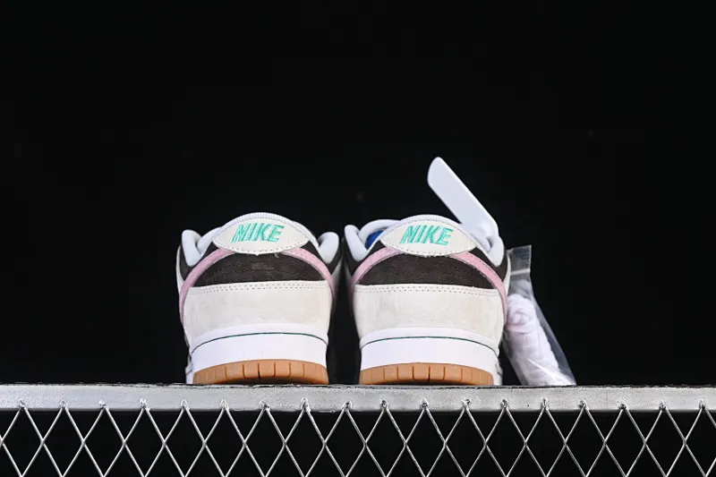 All categories Nk SB Dunk series Nk SB Dunk Low low-top sneakers Nike SB Dunk Low gray powder raw rubber SB low-top casual sneakers HF3704-001
